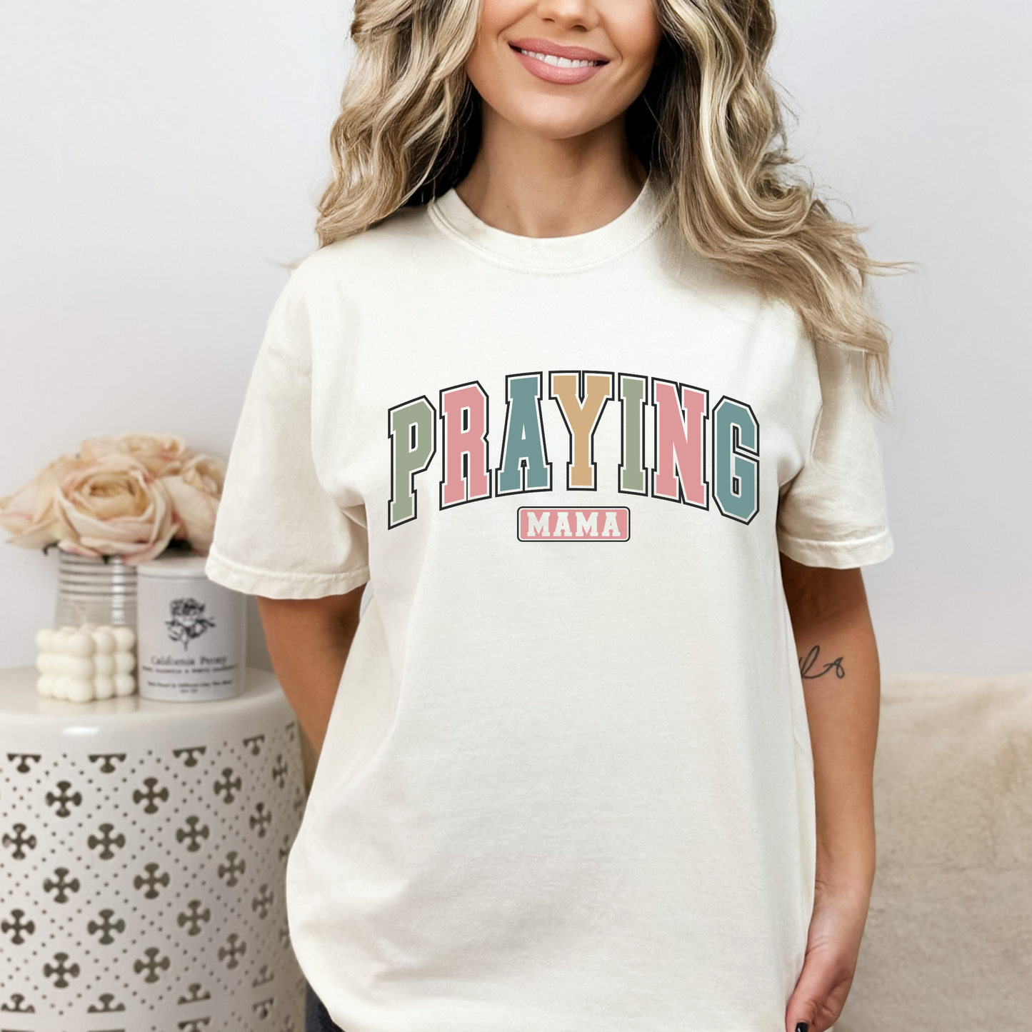 PRAYING MAMA UNISEX TEE