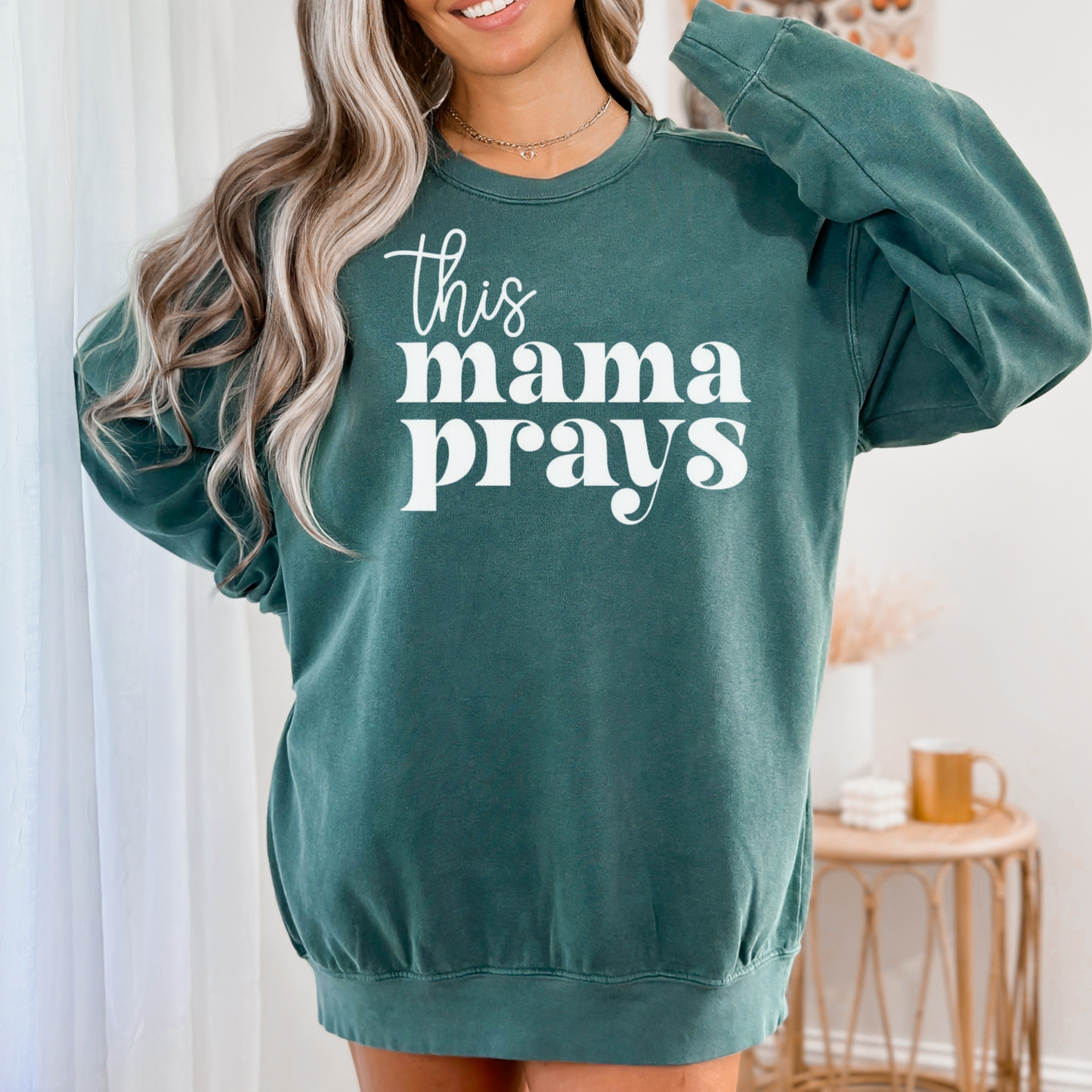 THIS MAMA PRAYS UNISEX CREWNECK